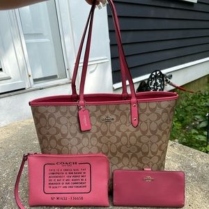 Coach tote set